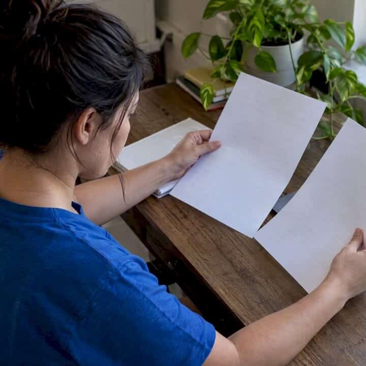 Adult comparing self-pay lab cost estimates